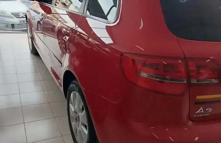 
Audi A3 Sportback 1.6 2010 completo									
