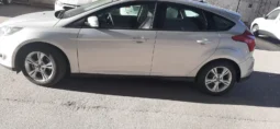 
FORD FOCUS 5P 1.6L N MT S 2015 completo									