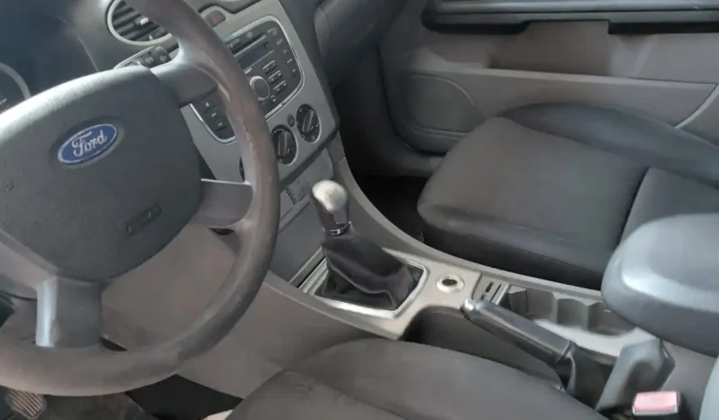 
Ford Focus 1.6 Trend 2014 completo									