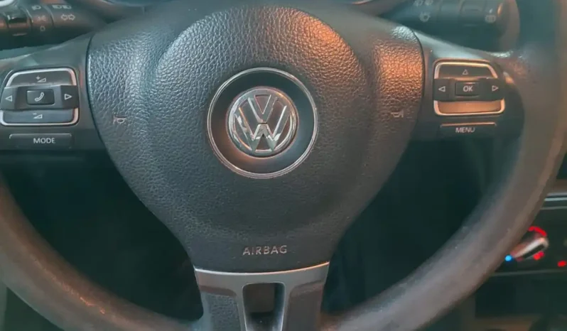 
Volkswagen Surán 2011 completo									