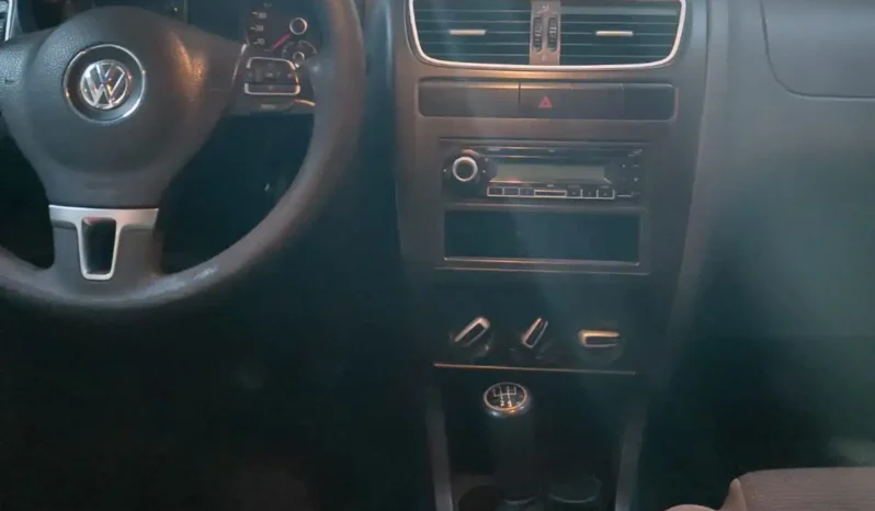 
Volkswagen Surán 2011 completo									