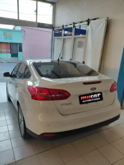 Ford Focus SE PLUS 2017