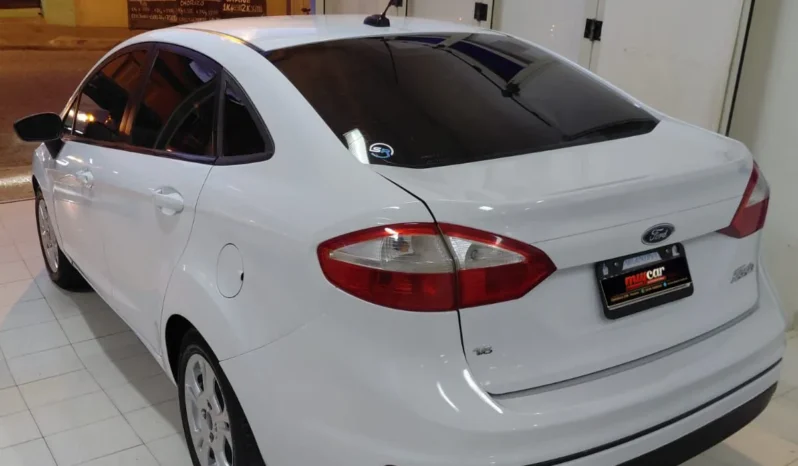 
Ford Fiesta Kinetic 1.6L S Plus completo									