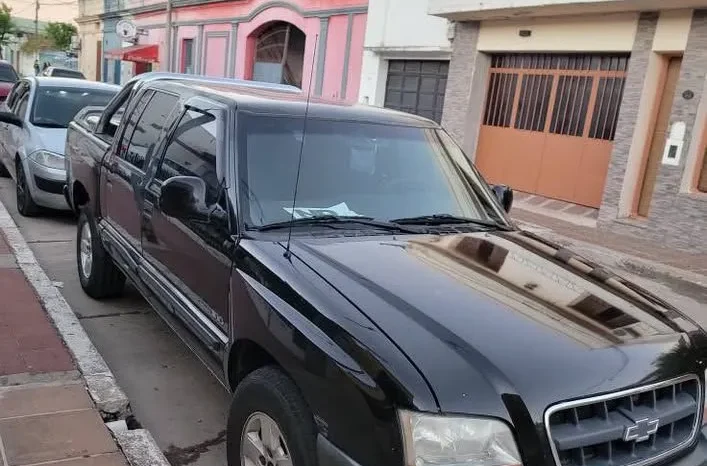 
Chevrolet S10 DLX 2002 completo									