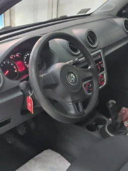 
Volkswagen Voyage 2015 completo									